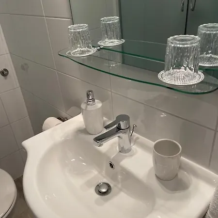 Antisa Daire Baška Voda